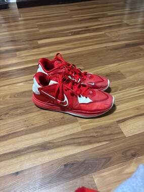 Nike Kyrie Low 5 TB Promo Court Gym Red Size 12 DX6651-602 basketball shoes